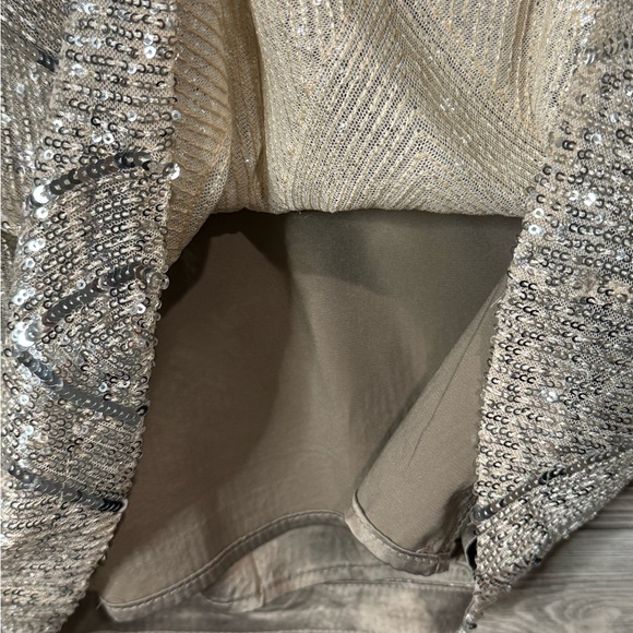 Champagne Sequin Diamond Top Skies are Blue Size Small Round Neckline Boxy Fit - Picture 6 of 11